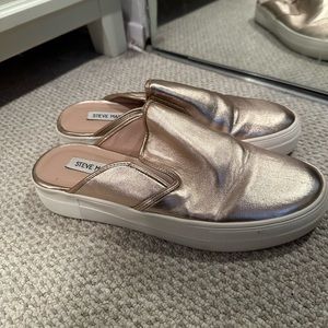Steve Madden Slip On sneakers